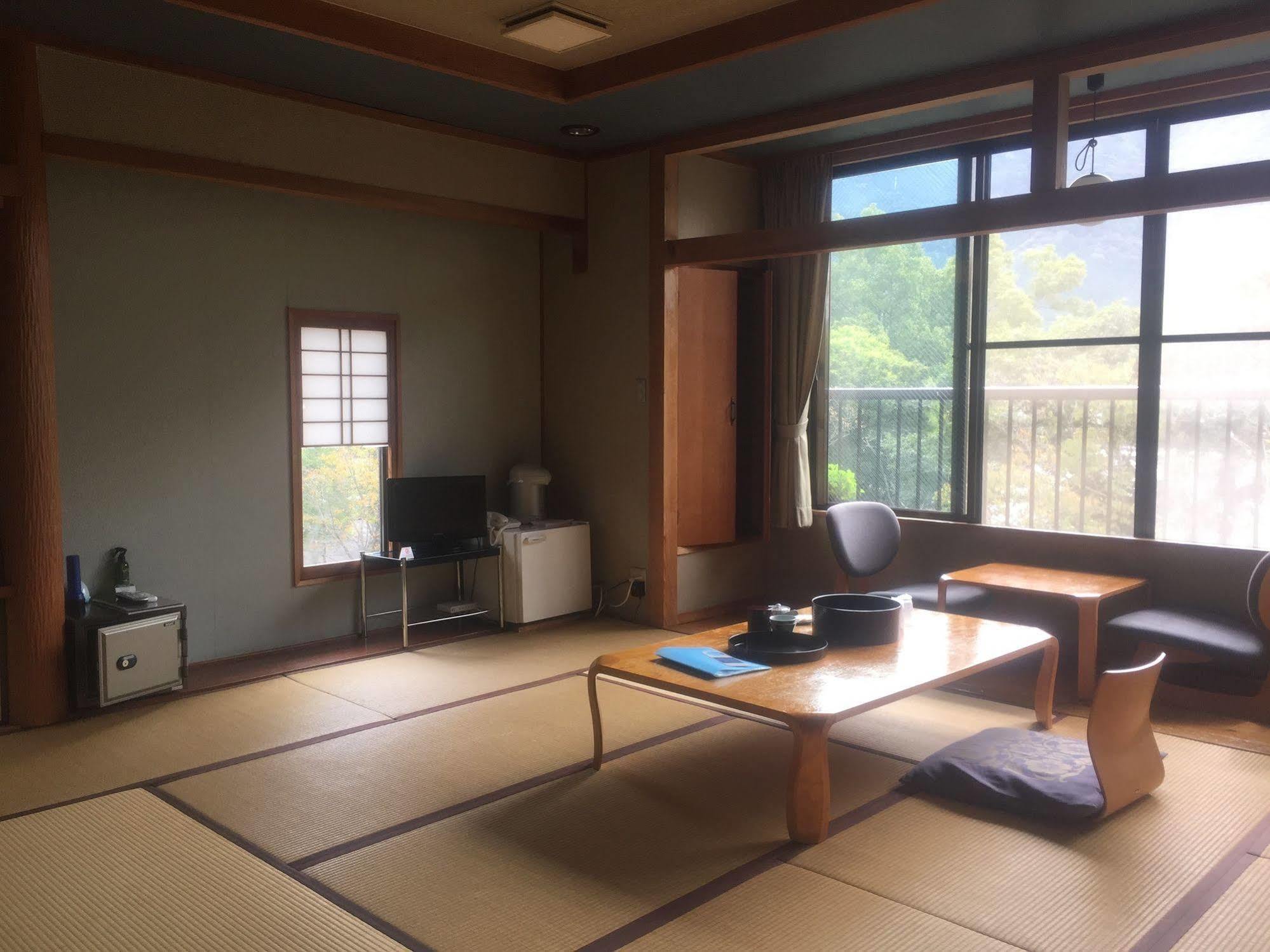 榎屋旅館 由布市 エクステリア 写真